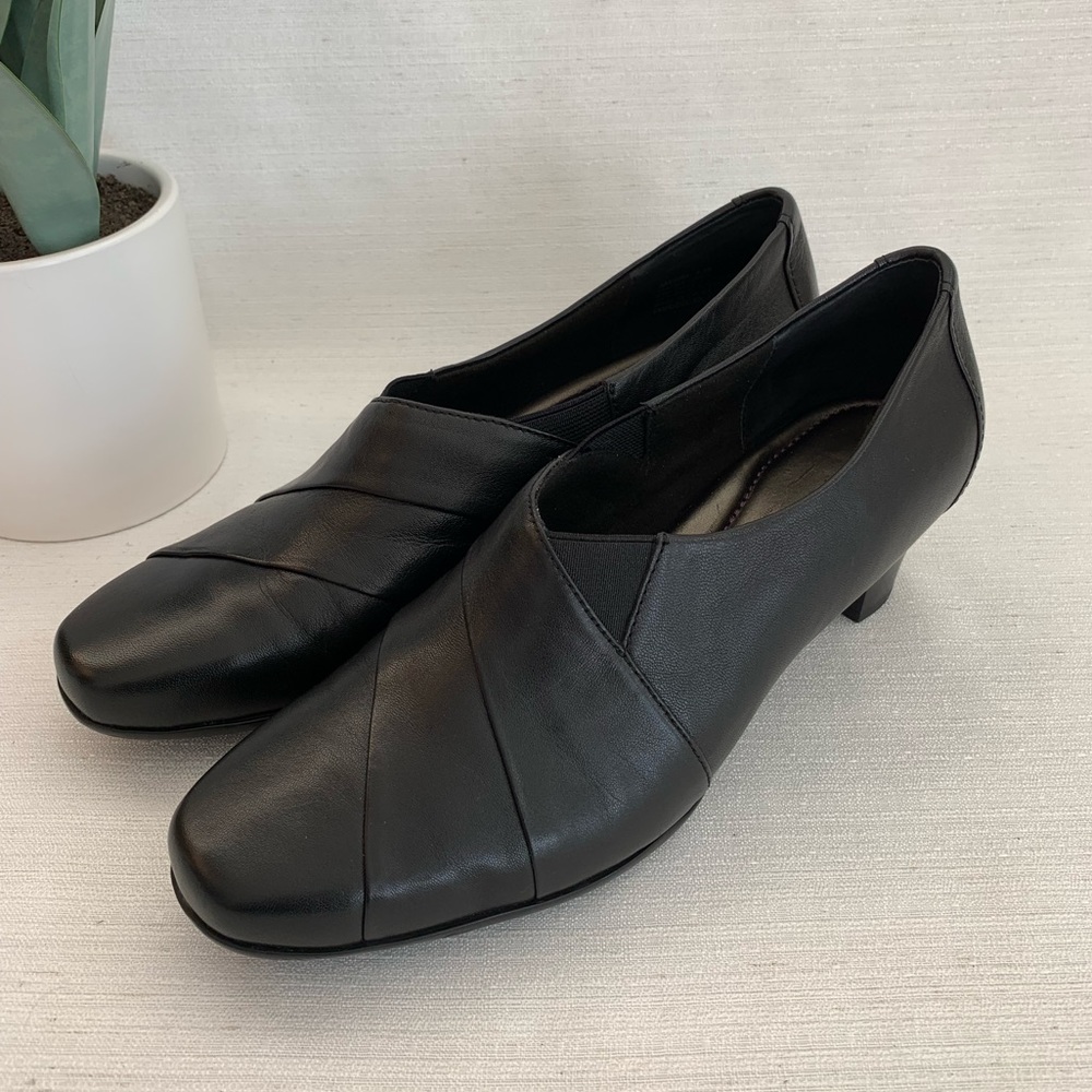 Aravon by New Balance Black Leather Slip On Comfort Pumps Woman’s 8.5B(M)